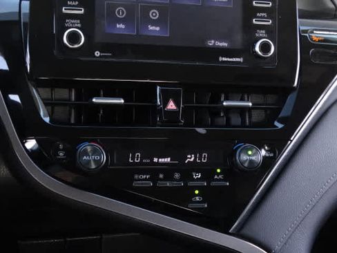 Used 2024 Toyota Camry SE w/ Blackout Package (TMS) image 29