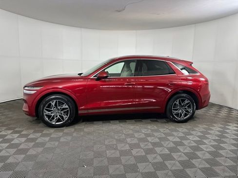 Used 2022 Genesis GV70 2.5T w/ Advanced Package image 6