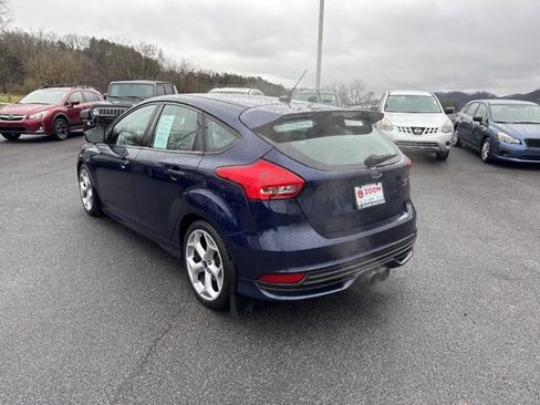 Used 2017 Ford Focus ST image 6