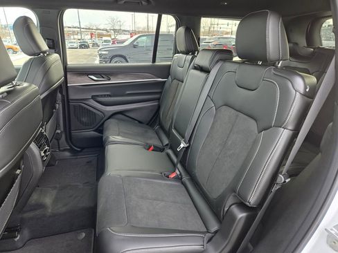 New 2026 Jeep Grand Cherokee L 4WD image 27