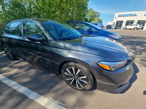 Used 2024 Honda Civic EX image 3