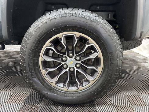 Used 2018 Chevrolet Colorado ZR2 image 31