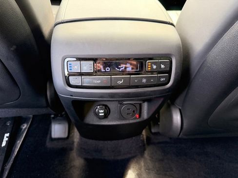 Used 2023 Hyundai Palisade SEL w/ Winter Package AWD/4WD image 39