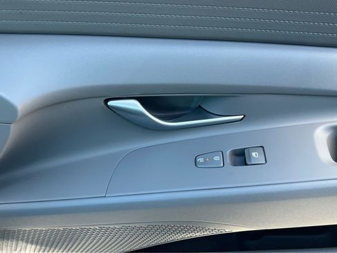 New 2026 Hyundai Elantra Hybrid FWD image 18