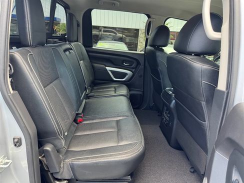 Used 2019 Nissan Titan PRO-4X w/ Pro-4x Convenience Package AWD/4WD image 22