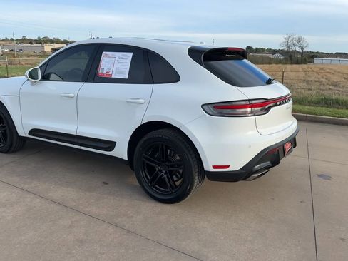 Used 2024 Porsche Macan AWD/4WD image 7