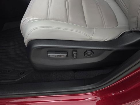 Used 2022 Honda CR-V Touring image 17