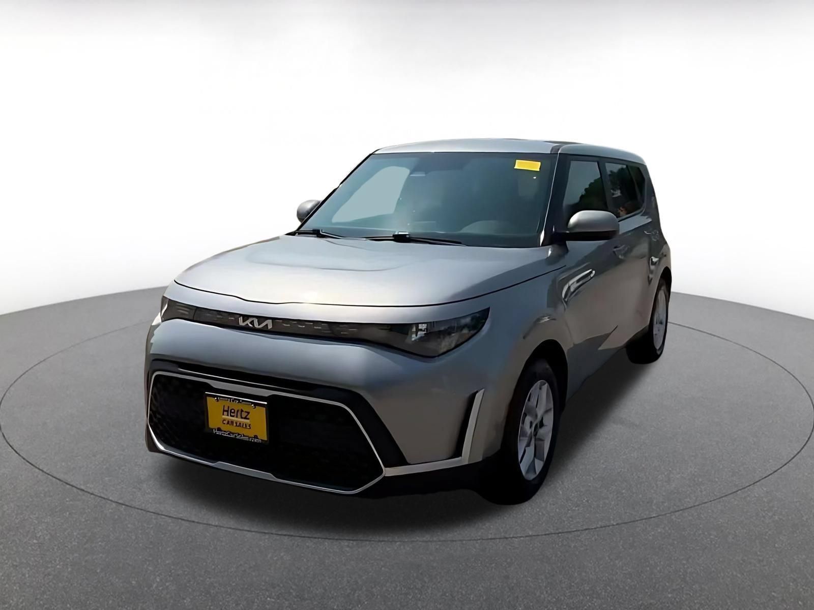 Used 2025 Kia Soul LX w/ LX Technology Package FWD image 6