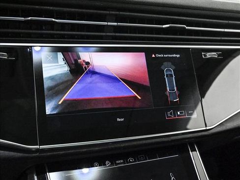 Used 2023 Audi Q8 Premium AWD/4WD image 14