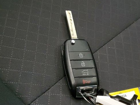 Used 2018 Kia Sorento L image 26