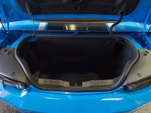 Used 2023 Chevrolet Camaro LT RWD image 10