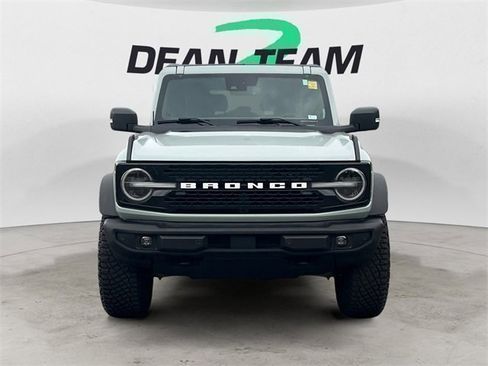 Used 2022 Ford Bronco Wildtrak image 3