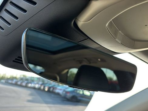 Certified 2024 Volvo XC60 B5 Plus AWD/4WD image 23