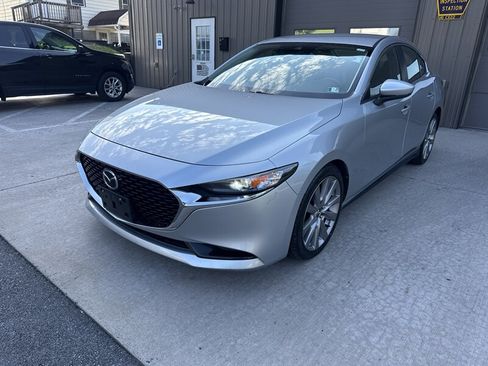 Used 2019 MAZDA MAZDA3 Sedan w/ Select Package FWD image 8