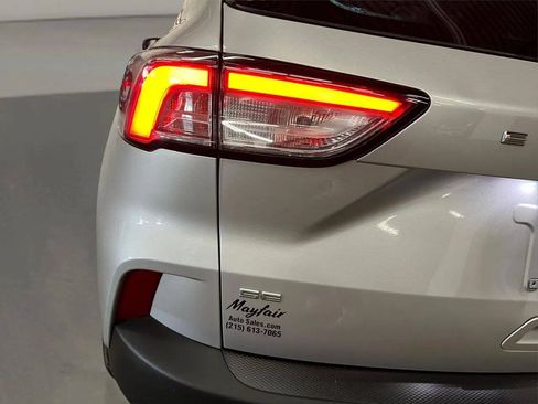 Used 2020 Ford Escape SE FWD image 11