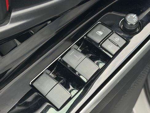 Certified 2023 Subaru Solterra AWD image 15