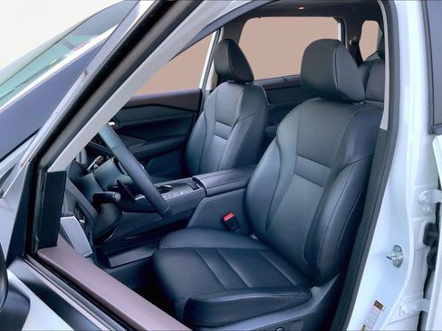 Used 2023 Nissan Rogue SV w/ SV Premium B Package image 15