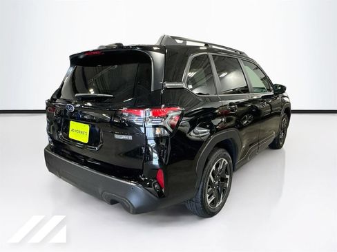 New 2026 Subaru Forester Touring AWD/4WD image 5