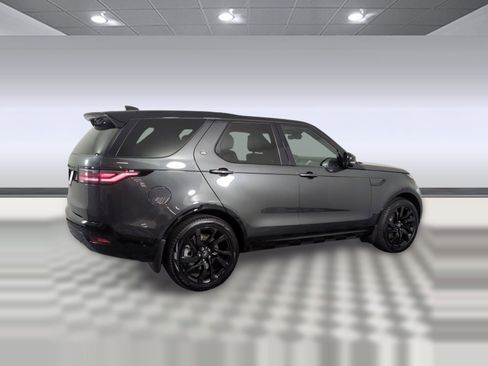 Used 2025 Land Rover Discovery Dynamic SE image 7