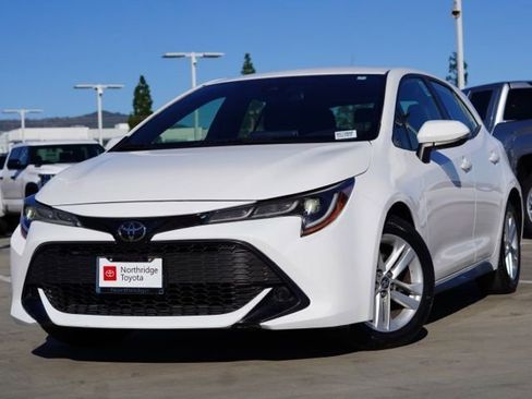 Used 2022 Toyota Corolla SE image 2
