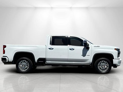 Used 2021 Chevrolet Silverado 3500 High Country w/ Z71 Off-Road Package AWD/4WD image 2