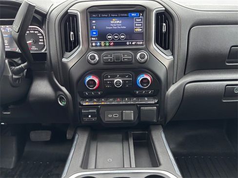 Used 2021 GMC Sierra 1500 AT4 image 11