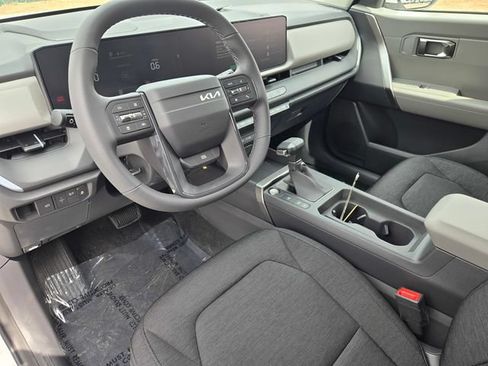 New 2027 Kia Seltos LX FWD image 12