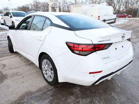 Used 2021 Nissan Sentra S image 8