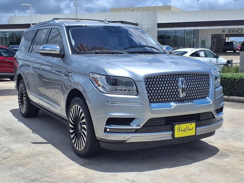 Used 2020 Lincoln Navigator Black Label w/ Cargo Convenience Package AWD/4WD image 7