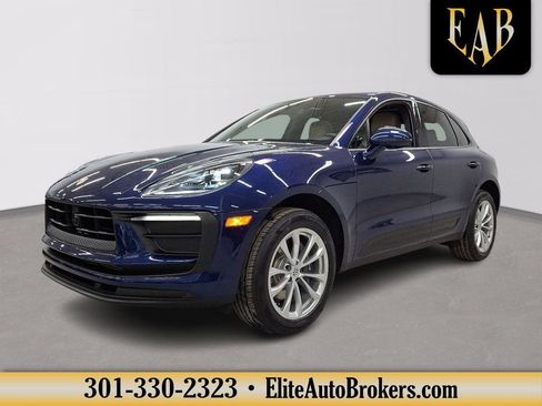 Used 2023 Porsche Macan AWD/4WD image 1