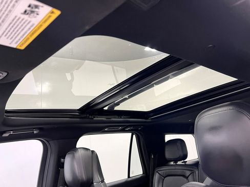 Used 2020 Lincoln Navigator Reserve w/ Luxury Package image 12