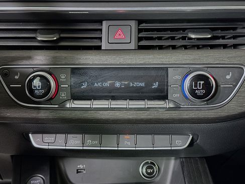 Used 2019 Audi A4 2.0T Premium image 23