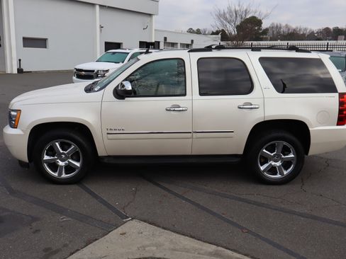 Used 2011 Chevrolet Tahoe LTZ image 7