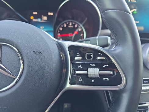 Used 2022 Mercedes-Benz GLC 300 4MATIC Coupe image 18