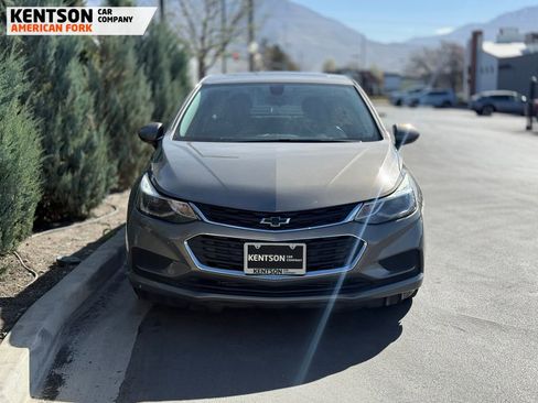 Used 2018 Chevrolet Cruze LT w/ Sun And Sound Package image 2