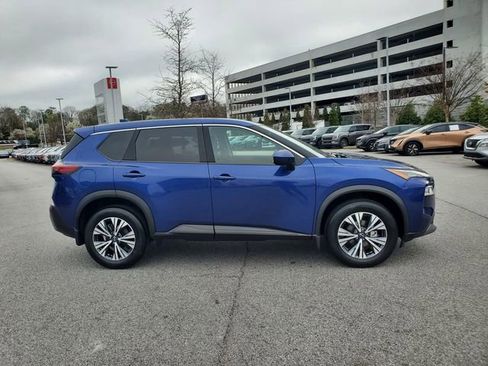 Certified 2023 Nissan Rogue SV image 3