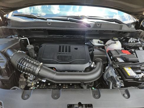 Used 2025 Chevrolet Blazer LT FWD image 23