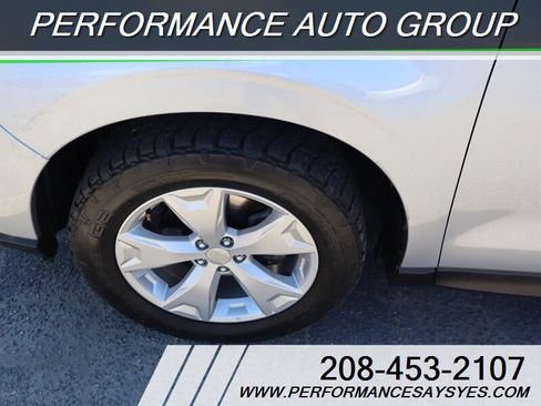 Used 2015 Subaru Forester 2.5i Premium w/ All-Weather Package AWD/4WD image 26