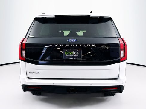 Used 2025 Ford Expedition Active AWD/4WD image 7