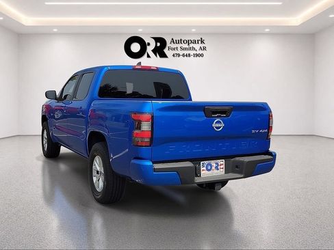 Used 2024 Nissan Frontier SV AWD/4WD image 4