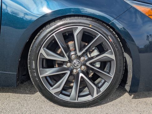 Used 2021 Toyota Corolla XSE image 11