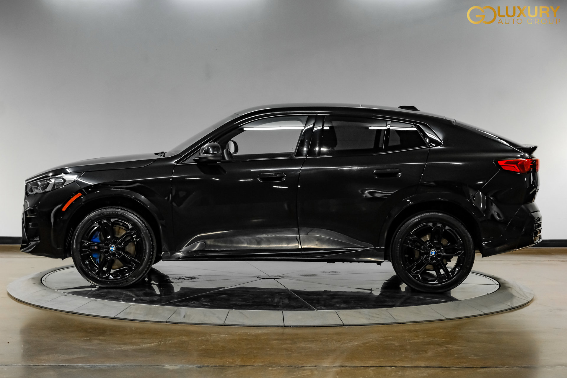 Used 2025 BMW X2 xDrive28i AWD/4WD image 13