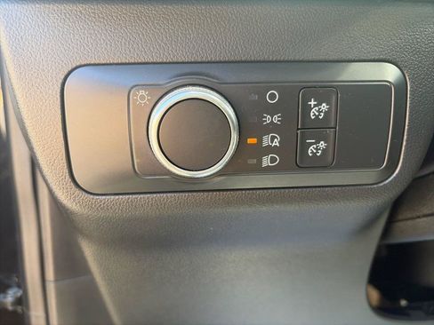 Used 2020 Ford Escape SE FWD image 10