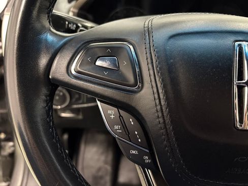 Used 2020 Lincoln MKZ FWD image 20