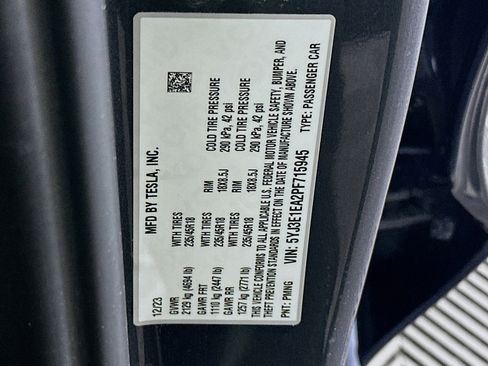 Used 2023 Tesla Model 3 Standard Range image 12