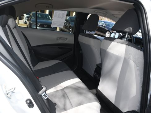 Used 2025 Toyota Corolla LE image 17