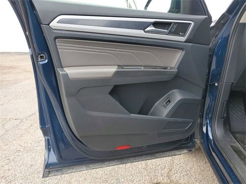 Used 2022 Volkswagen Atlas SEL Premium image 22