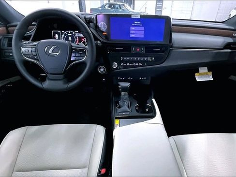 New 2025 Lexus ES 350 350 image 5
