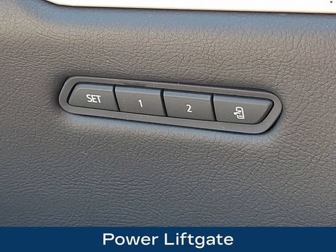 Used 2022 Cadillac XT5 Premium Luxury AWD/4WD image 16