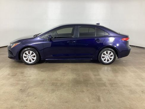 Used 2021 Toyota Corolla LE FWD image 10